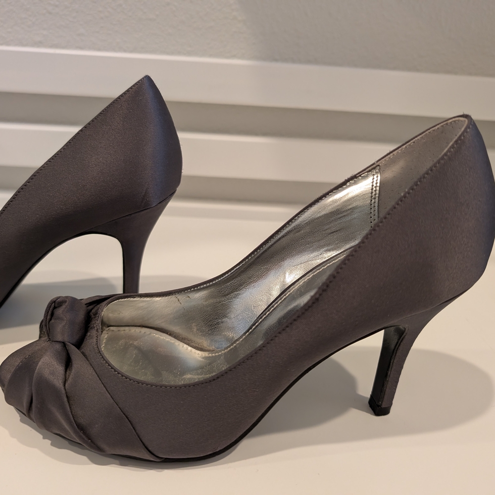 3 For $24 Monet Women's Gray Peep Toe Heels - Picture 3 of 11